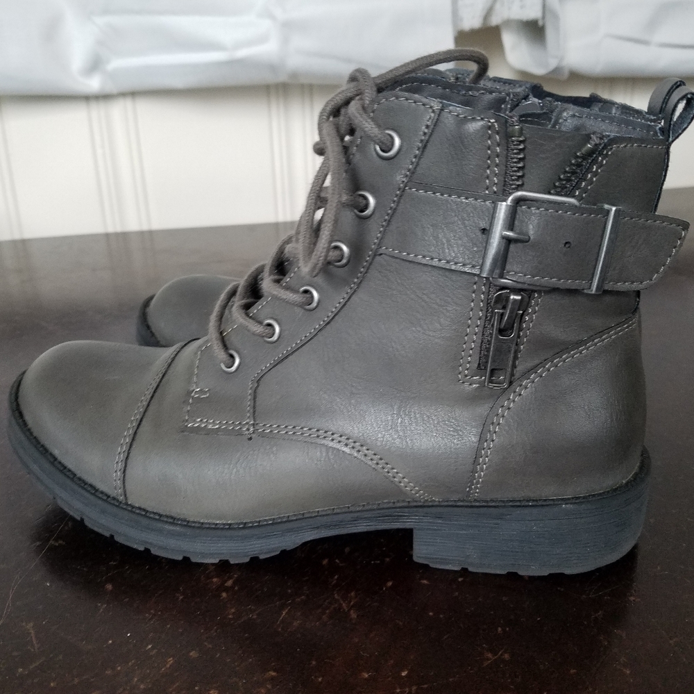 MADDEN GIRL WOMEN COMBAT BOOTS